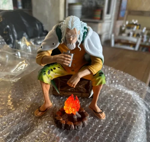 *LED* A Wise Mentor Rayleigh Figure | One Piece photo review